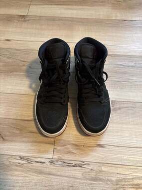 Air Jordan 1 Mid Johnny Kilroy Black Metallic Silver